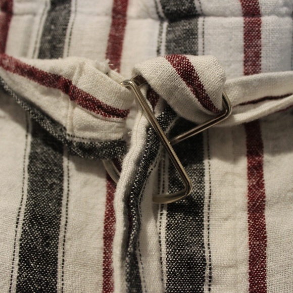 Love Tree Linen Blend Shorts - Picture 6 of 8